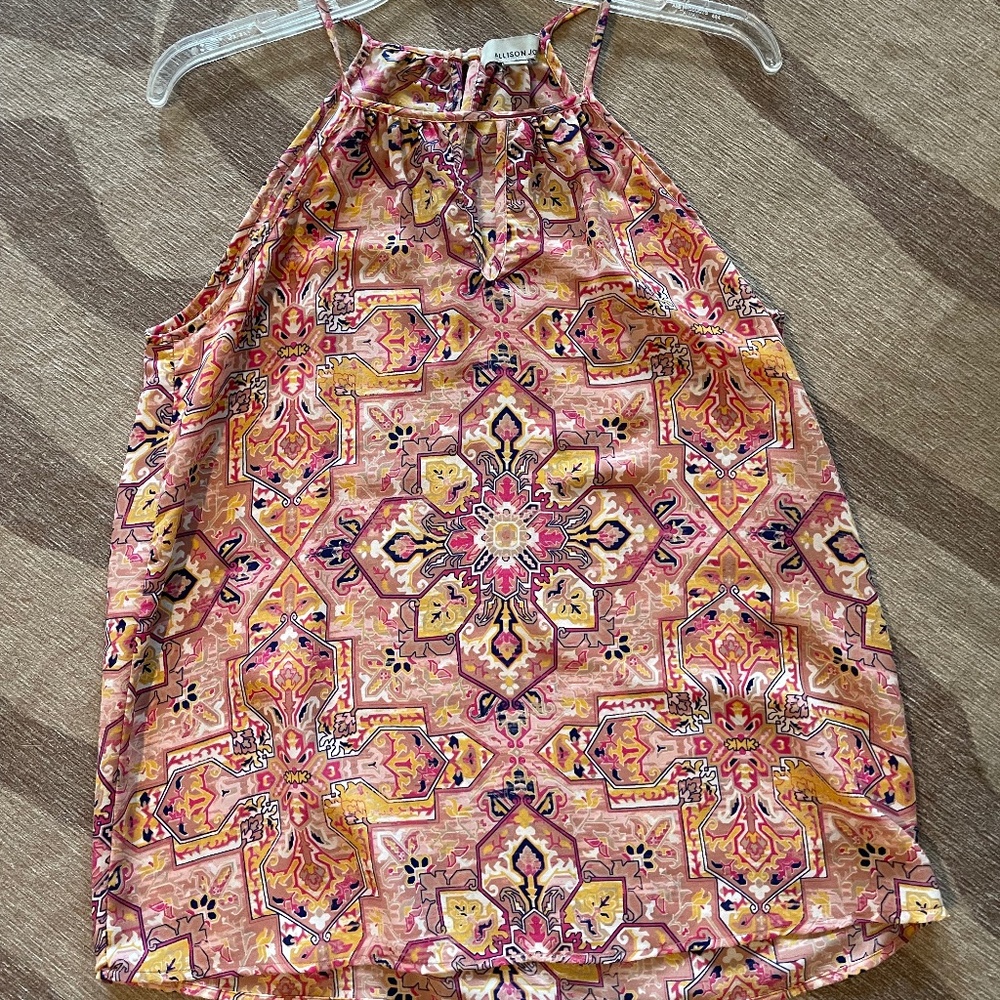 Allison Joy. Sleeveless silky top. Size M. Excellent Condition.